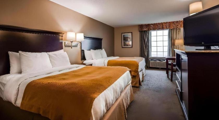 Best Western Plus Orillia Hotel Esterno foto